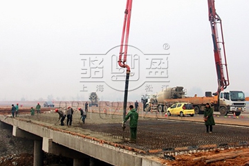泌陽縣簽約42個項目其中上海駱盈剛性防水套